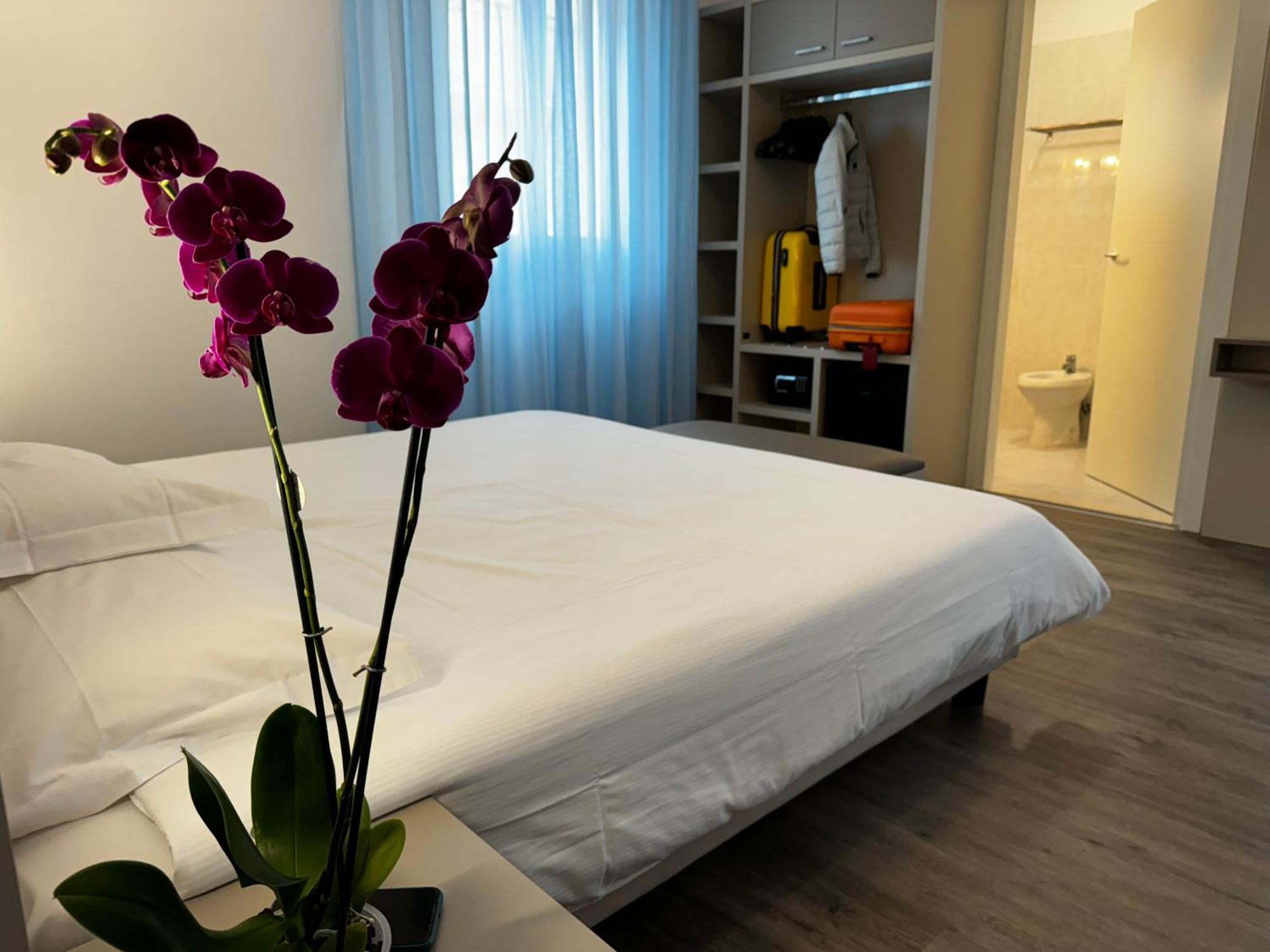 Hotel Etna Caorle Exterior photo
